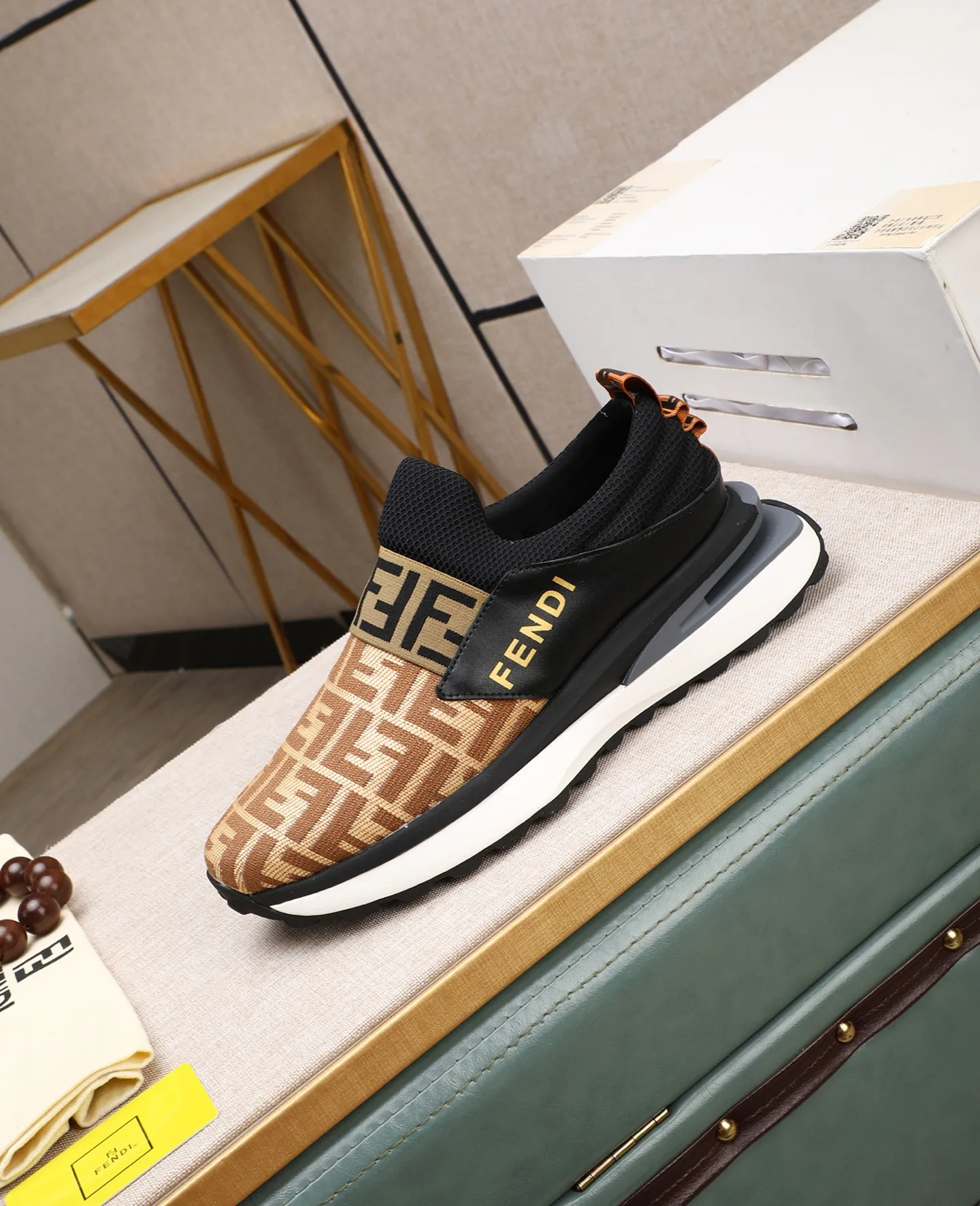 Men's shoes 💰460🕷🕷[FENDI] Fendi fashionable casual men's shoes 🇨🇳Original official website 1:1 model opening, new models are available first 💯Not high-profile but avant-garde, simple About low-key and fashionable, super versatile style 🌿 Made of original cowhide ➕ Pigskin lining 🎋 The version is comfortable on the feet, so rigorous for any small place, and the workmanship is first-class 🍍38-44 Large quantities in stock